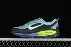 Picture of Nike Vomero 18 _SKUfw22378396680162559fw